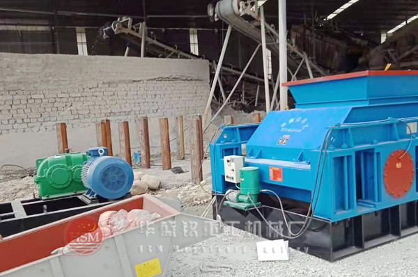 大型液壓對輥破碎機河南地區(qū)多少錢一臺